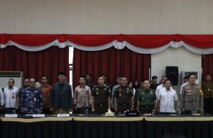 Asisten Intelijen Kejaksaan Tinggi Riau dan Asisten Tindak Pidana Umum Kejaksaan Tinggi Riau Hadiri Pertemuan Komisi II DPR RI dengan Pemerintah Provinsi Riau