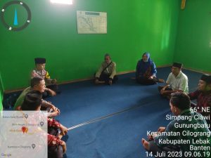 Kapolsek Cilograng Polres Lebak Gelar “JUM’AT CURHAT” Bareng Kapolsek di Kantor KUA