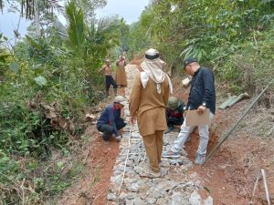 Tokoh dan warga masyarakat desa girimukti dukung pembangunan infrastruktur yang ada didesa Girimukti.