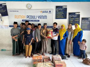 Program Jumat Berkah, PLN Berbagi Kebahagiaan kepada Kaum Dhuafa dan Yatim.
