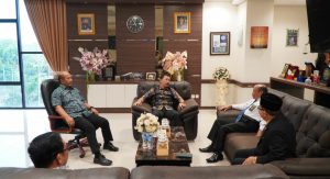 KEPALA KEJAKSAAN TINGGI RIAU TERIMA KUNJUNGAN KERJA DAN SEKALIGUS SILATURAHMI KETUA PENGADILAN TINGGI AGAMA PEKANBARU