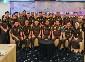 Wakil Kepala Kejaksaan Tinggi Riau Menutup secara resmi Sosialisasi/ Bimbingan Teknis Pelaksanaan Anggaran dan Tata Cara Pembayaran Tunjangan Kinerja