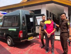 PENYERAHAN TERSANGKA DAN BARANG BUKTI (TAHAP II) PERKARA DUGAAN TIPIKOR PADA BAWASLU KAB. INDRAGIRI HULU TAHUN 2017/2018