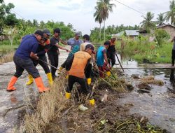 Dinas Lingkungan Hidup Rokan Hilir (DLH) Atasi Banjir Lakukan Normalisasi Saluran Air Pelabuhan Baru Menuju Ke SMA Negeri 2
