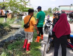 Kelurahan Bagan Barat Kecamatan Bangko Lakukan Gotong Royong di jalan Utama dan Pelabuhan Baru 