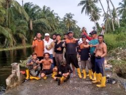 Banjir Sudah Surut Kadis DLH Turunkan Tim Satgas Banjir, Kembali Lakukan Normalisasi Parit dan Sungai