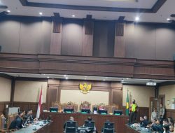 Tuntutan Jaksa Penuntut Umum terhadap  Terdakwa tindak pidana korupsi dalam penyediaan infrastruktur Base Transceiver Station BTS 4G