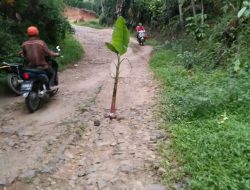 Dinas DPUPR kab Lebak & Dinas DPUPR provinsi Banten diminta segera turun tangan tanggapi keluhan warga masyarakat Desa lewicoo pasir nangka pasir Erieh