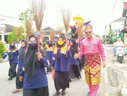 Kadis Linkungan Hidup Rohil : Suwandi Pimpin Langsung Pawai Ta’aruf DLH Rohil MTQ Ke XVlll Tingkat Kabupaten Rohil