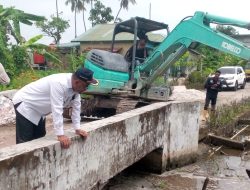 Antisipasi Banjir Musim Hujan Tiba, DLH Rohil Normalisasi Sungai