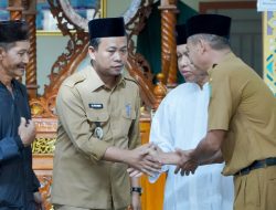 Turut Berduka Cita” Wakil Bupati Rokan Hilir Melayat dirumah Duka Almarhumah Rosnita Binti Abdul Mutolib Jalan Kecamatan KM4