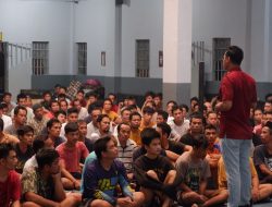 PLT KARUTAN PEKANBARU SOSIALISASIKAN TATA TERTIB, HAK DAN KEWAJIBAN KEPADA WARGA BINAAN RUTAN PEKANBARU