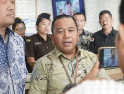 Kepala Kejaksaan Tinggi Riau Akmal Abbas Melalui Kasi Penkum, Bambang Heripurwanto: Bantah Dituduh Enggan Usut Gedung Quran Center