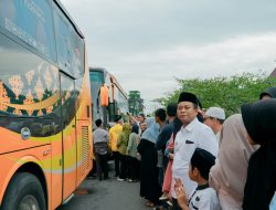 Wabup Rohil H. Sulaiman: Kunjungi Keberangkatan Calon Jamaah Haji Di Mesjid Al-Ikhlas Bagan siapi-api