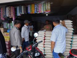 Polsek Tambang Monitoring Ketersediaan dan Harga Bahan Pokok di Pasar