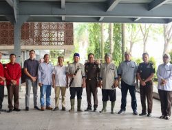 Kajati Riau Melaksanakan Penyembelihan hewan QurbanDalam Rangka Idul Adha 1445 H