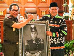 Kajati Riau Memberikan Penyuluhan Hukum : Kepada Pejabat Pemerintah Kabupaten Siak