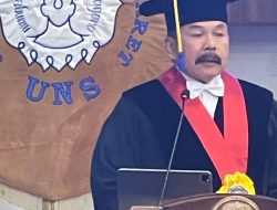 JAM-Pembinaan Bambang Sugeng Rukmono Dikukuhkan Menjadi Guru Besar Ilmu Hukum dan Pemulihan Aset pada Universitas Sebelas Maret