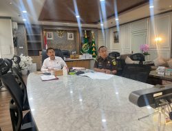 Prof. Dr. Asep Nana Mulyana : Memimpin Ekspose dalam Rangka Menyetujui 3 Perkara Pencurian Handphone di Kalimantan Barat