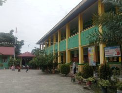 Nekat!! Diduga Kepsek SDN 193 Pekanbaru Jual Buku LKS di Sekolah