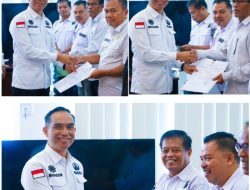 Sekda Kab Solok Serahkan SK (Plt) Baru, Pejabat di Badan Pendapatan Daerah Bapenda Kabupaten Solok