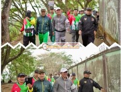 Bupati Solok Laksanakan Jalan Sehat dan Aksi Bersih di GOR Batu Batupang Koto Baru