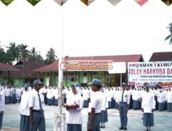 Wabup Solok Jadi Pembina Upacara di SMAN 1 Kubung, Tekankan Pentingnya Pendidikan dan Moral Generasi Muda