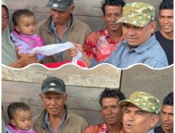 Wakil Bupati Solok Serahkan Bantuan untuk Warga Terdampak Banjir dan Galodo di Nagari Aie Dingin